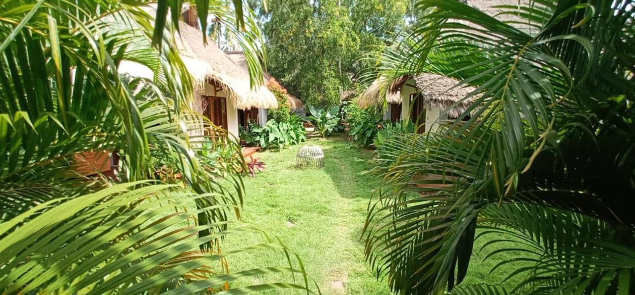 Nanas Homestay Bungalow Νησιά Γκίλι Εξωτερικό φωτογραφία